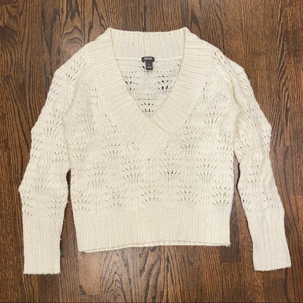 Deep v-neck knit sweater - Picture 1 of 4